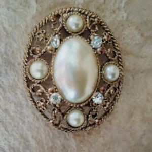 Vintage Brooch/Pin - with Rhinestone & Faux Pearls